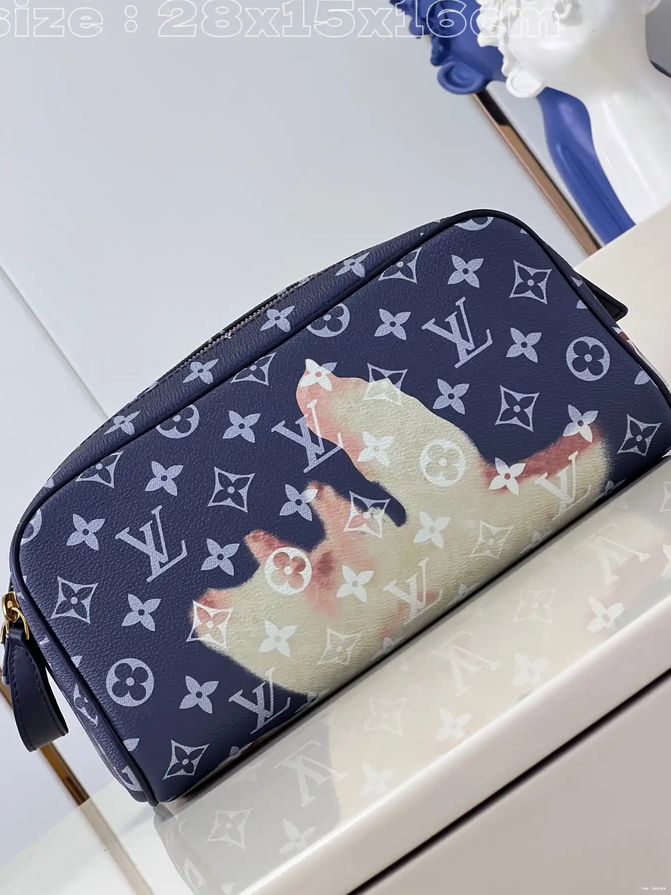 Cheap TOILET POUCH VUITTON LOUIS KIT DOPP 0504
